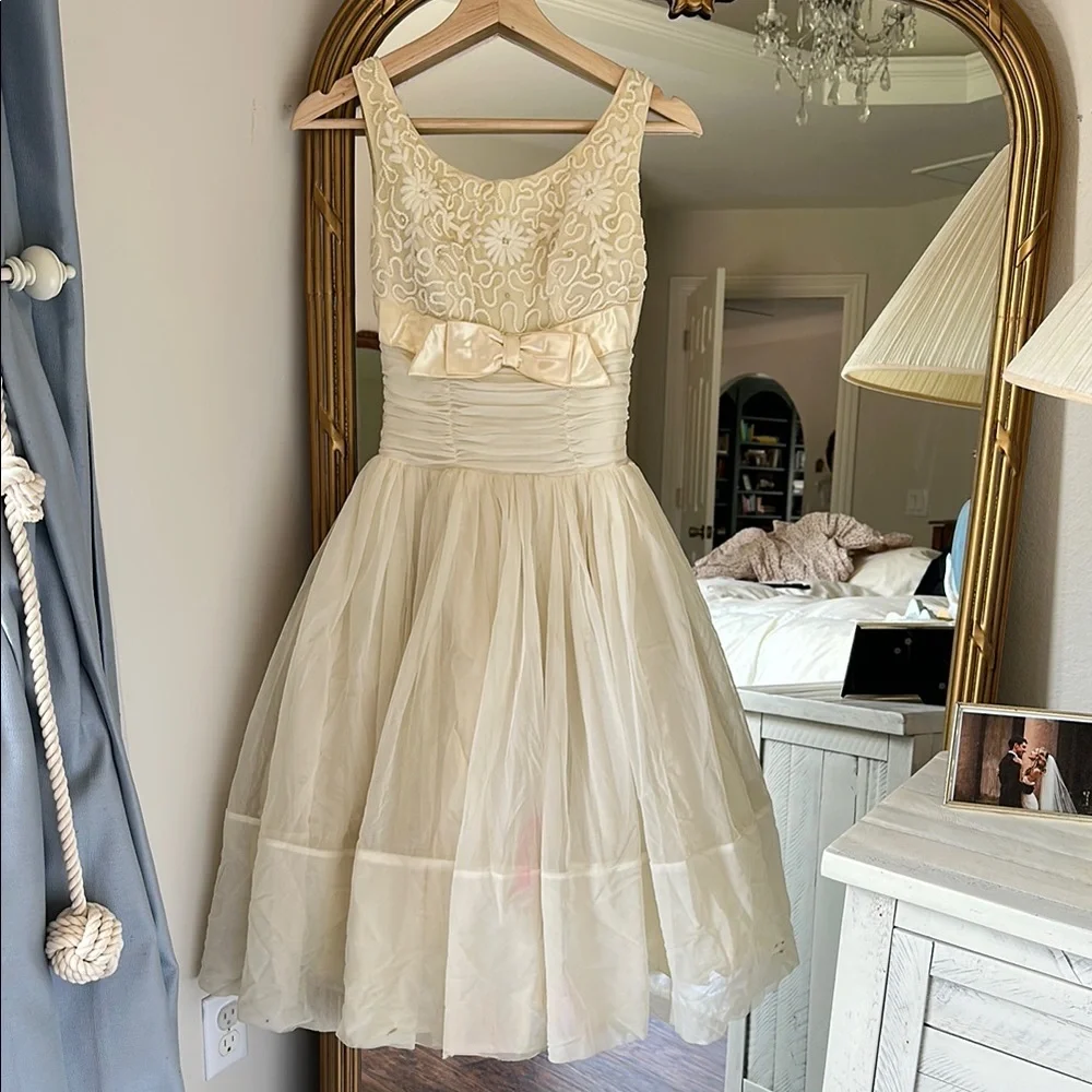 Vintage 1950’s floral dress - Picture 1 of 7